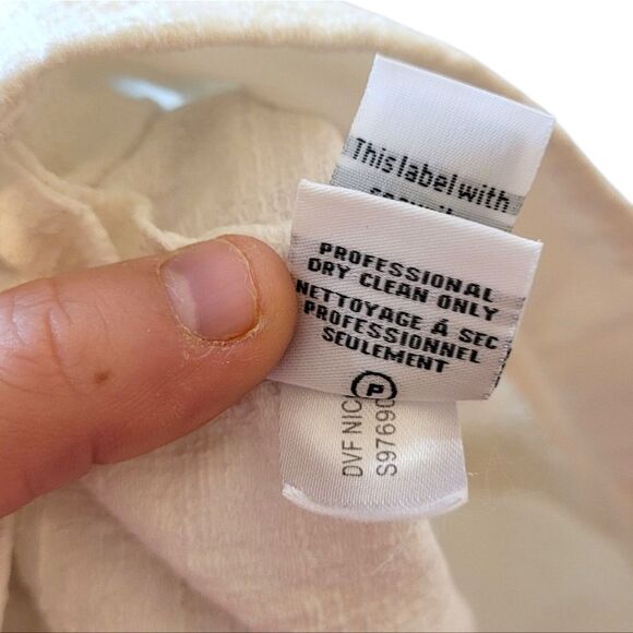 DVF Women's White Textured Flare Trousers Size 6 - Picture 8 of 8